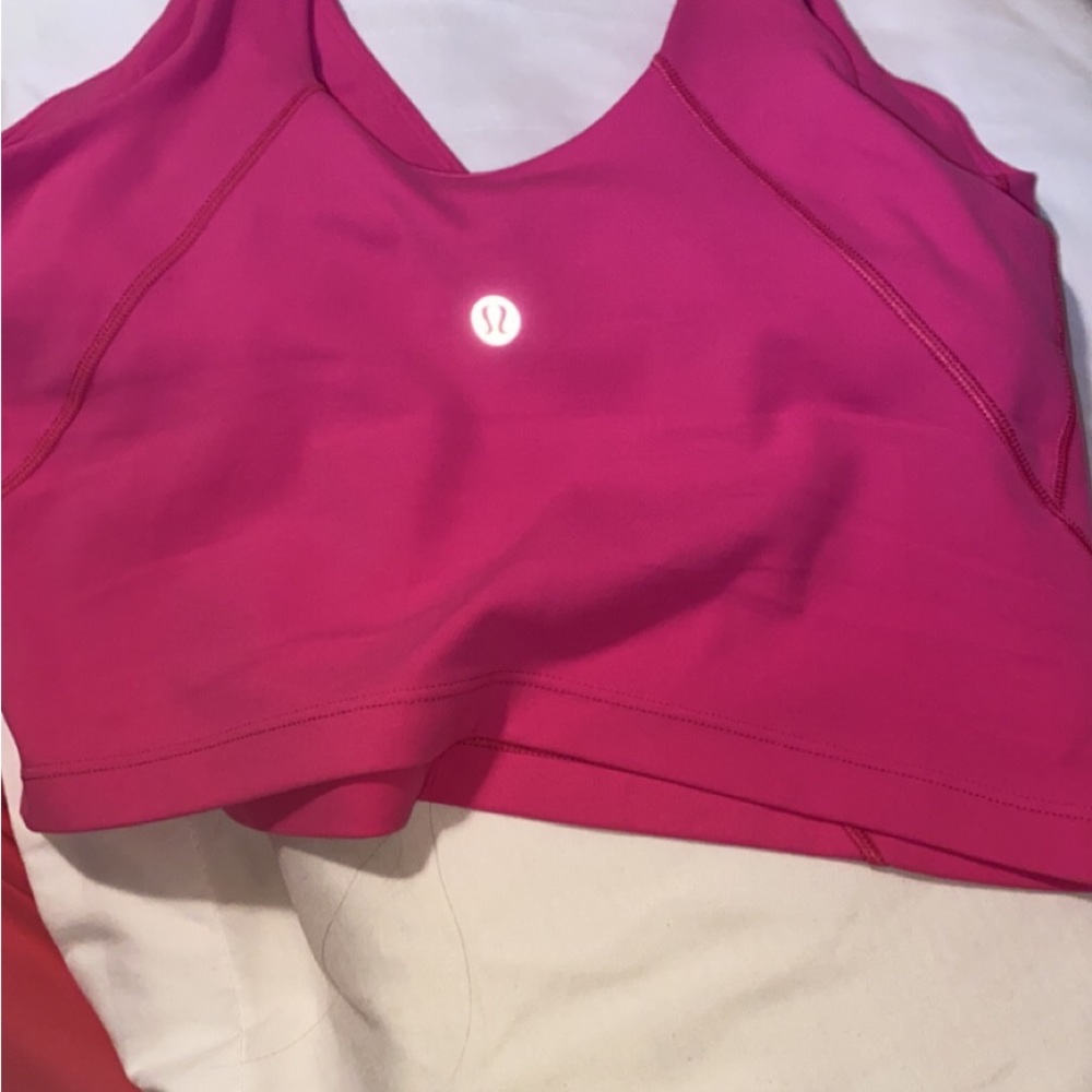sonic pink lululemon align tank size 6! new never been worn before:)
